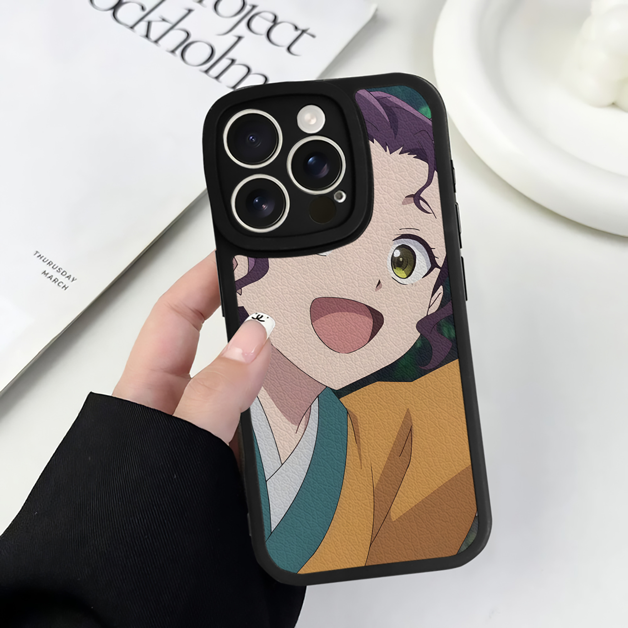 薬屋のひとりごと The Apothecary Diaries 【iPhone 16シリーズ対応】シリコンスマホケース（レザー調） 材質：シリコン